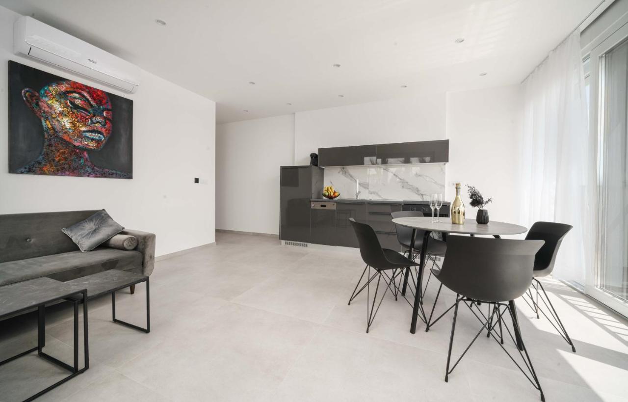 Rooftop House Apartment *