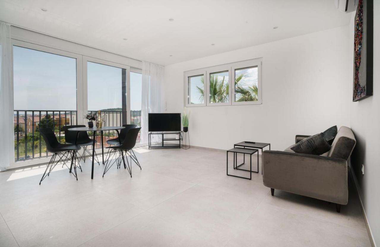 Rooftop House Apartment *