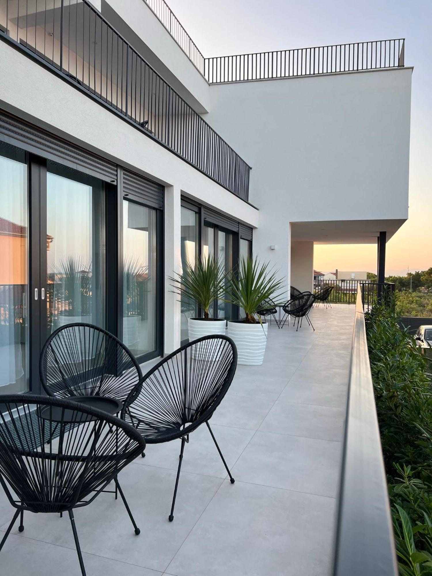 Rooftop House Apartment *